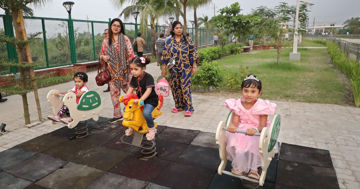 Bashundhara Community Park Ratan 16 Oct 2025 Ratan 5